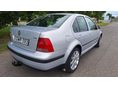 VOLKSWAGEN BORA 1999/4 - 3