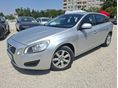 VOLVO V60 2.0 D [D4] Momentum Geartronic