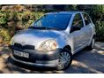 TOYOTA YARIS 1.0 Linea Terra