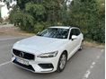 VOLVO V60 2.0 D [D4] Momentum Geartronic