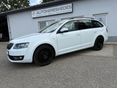 SKODA OCTAVIA Combi 2.0 CR TDI Style DSG Euro 6 Xenon/Panoráma/Tempomat/Sérülésmentes!