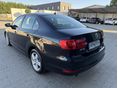 VOLKSWAGEN JETTA VI 2011/1 - 8