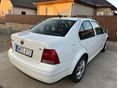 VOLKSWAGEN BORA 2002 - 3