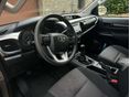 TOYOTA HILUX 2021/9 - 5