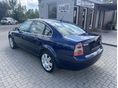 VOLKSWAGEN PASSAT 2003/9 - 4