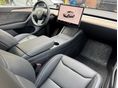 TESLA MODEL Y 2023/9 - 10