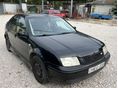 VOLKSWAGEN BORA 1.4 Comfortline