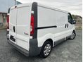 RENAULT TRAFIC 2014/5 - 10