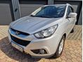 HYUNDAI IX35 2.0 CRDi LP Premium 2WD SZÉP ÁLLAPOT. ELÖL-HÁTUL FŰTÖTT FÉLBŐR. ALU. RADAR. TEMPOMAT.2 T VONÓHOROG