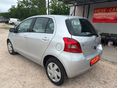 TOYOTA YARIS 2006/5 - 6