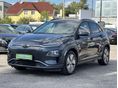 HYUNDAI KONA EV 64kWh Comfort 69e km. LED. tempomat. sávtartó. kamera. 2 gyári kulcs. CARPLAY!