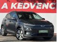 HYUNDAI KONA EV 64kWh Comfort 69e km. LED. tempomat. sávtartó. kamera. 2 gyári kulcs. CARPLAY!