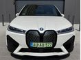 BMW IX xDrive50 108,8kWh ÁFÁS. BRUTTÓ ÁR!! MSPORT! GYÁRI FÉNYEZÉS! SWAROVKSKI! ÜLÉSSZELŐZTETÉS! AJTÓSZERV