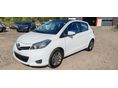 TOYOTA YARIS 1.33 Active Design CVT Újszerű állapotban. tolató kamera. szervizkönyv. fekete tetővel
