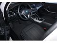 BMW 330 2022/4 - 6