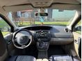 RENAULT SCENIC 2004/5 - 8