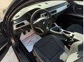 BMW 318 2009/9 - 12