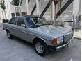 MERCEDES-BENZ W 123 E 230 OT - rendszám