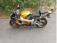 SUZUKI GSX-R 750 
