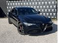 ALFA ROMEO GIULIA 2.2 D Sprint (Automata) Veloce felszereltség! Valós kilométer futás!