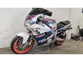 YAMAHA FZR 600 1996 - 9
