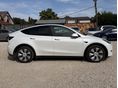 TESLA MODEL Y 2023/2 - 6