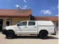 TOYOTA HILUX 2014/11 - 10