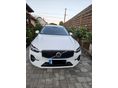 VOLVO XC60 2.0 [B4] MHEV Momentum Pro AWD Geartronic