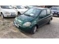 TOYOTA YARIS 2001/11 - 3