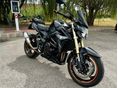 SUZUKI GSR 750 
