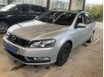 VOLKSWAGEN PASSAT VII Variant 1.6 CR TDI Comfortline BMT Szervizkönyv. vonóhorog. ülésfűtés
