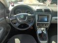 SKODA OCTAVIA 2012/8 - 9