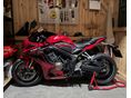 HONDA CBR 650 R 