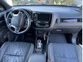 MITSUBISHI OUTLANDER 2019/6 - 8