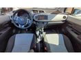 TOYOTA YARIS 2011/12 - 6