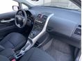 TOYOTA AURIS 2011/3 - 9