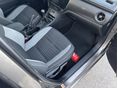TOYOTA AURIS 2018/10 - 9