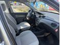 FORD FOCUS 2001/12 - 8
