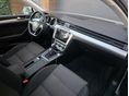 VOLKSWAGEN PASSAT VIII 2017 - 9