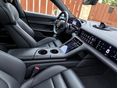 PORSCHE TAYCAN 2020/7 - 10