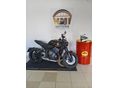 TRIUMPH TRIDENT 660
