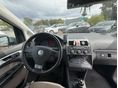 VOLKSWAGEN TOURAN 2009/6 - 8
