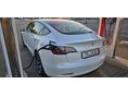 TESLA MODEL 3 2021/9 - 5