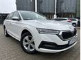 SKODA OCTAVIA Combi 2.0 TDI SCR Ambition 179e Km! Magyarországi! KmGarancia! LED NaviApp Ülésfűtés FrontAssist Temp