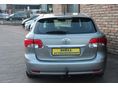 TOYOTA AVENSIS 2013/4 - 9