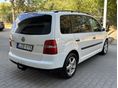 VOLKSWAGEN TOURAN 2004/1 - 3
