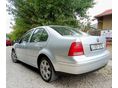 VOLKSWAGEN BORA 2002/6 - 2