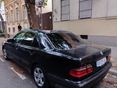 MERCEDES-BENZ E 220 2001/6 - 4
