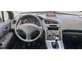PEUGEOT 5008 2011/10 - 6