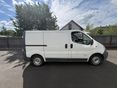 RENAULT TRAFIC 2003/12 - 3